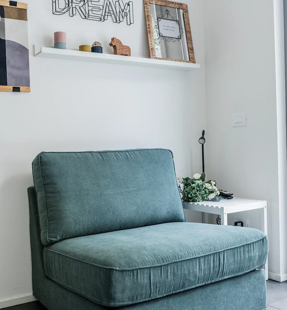 Serra Blue Milan