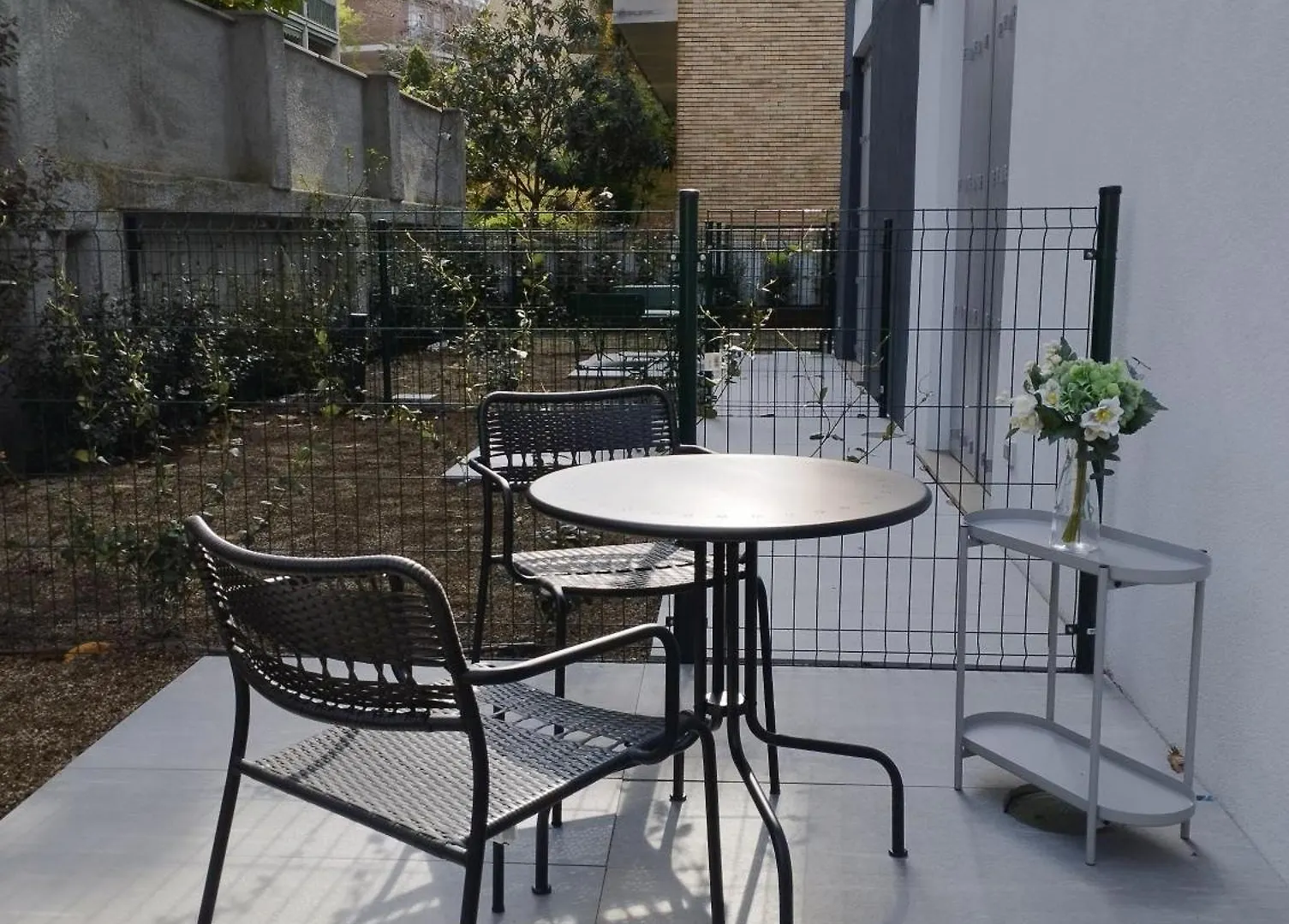 Serra Blue Milano
