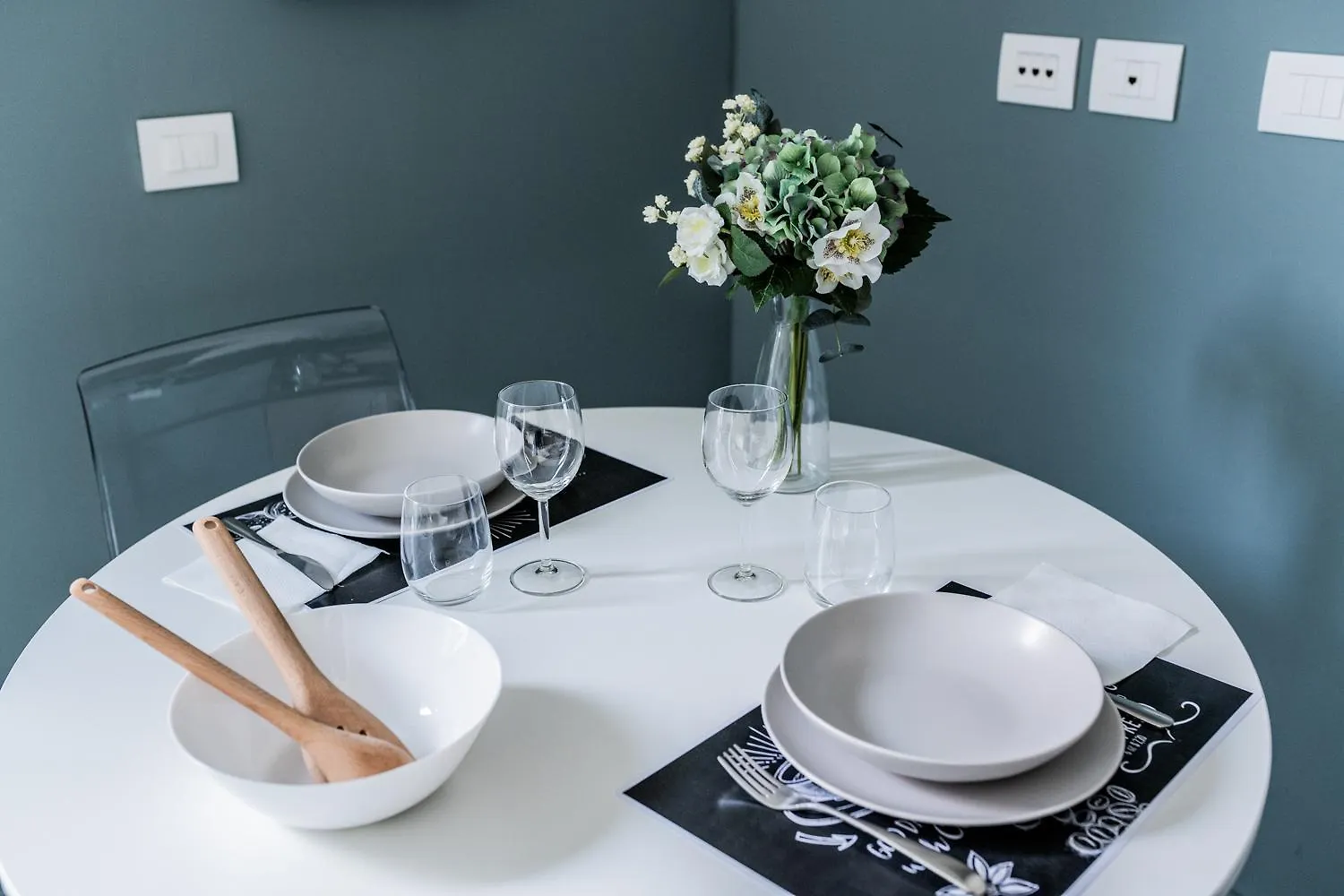 Serra Blue Milano 0*,  Italien